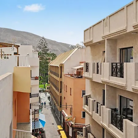2-bedroom In Cristianos Apartment *